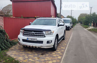 Внедорожник / Кроссовер Toyota Sequoia 2011 в Киеве