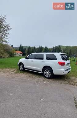 Позашляховик / Кросовер Toyota Sequoia 2017 в Києві