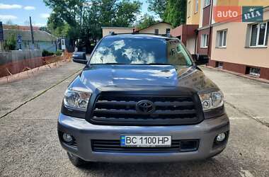 Позашляховик / Кросовер Toyota Sequoia 2017 в Львові