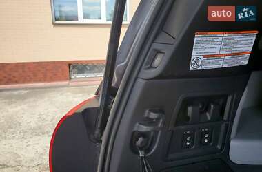 Позашляховик / Кросовер Toyota Sequoia 2017 в Львові