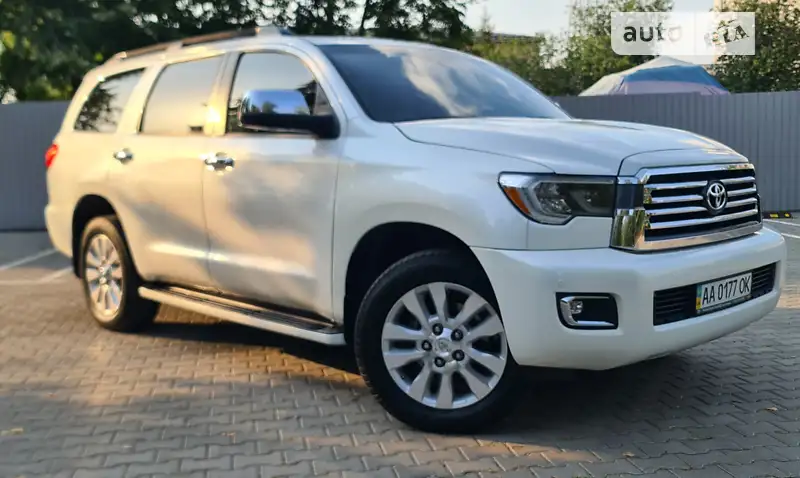 Toyota Sequoia 2016