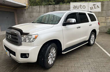 Позашляховик / Кросовер Toyota Sequoia 2013 в Хмельницькому