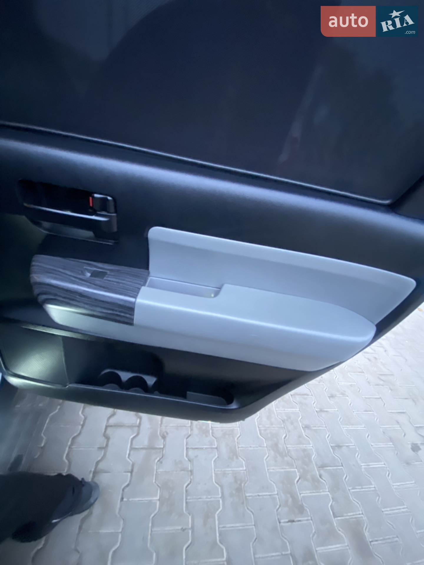 2017 Toyota Sequoia - мініатюра 31