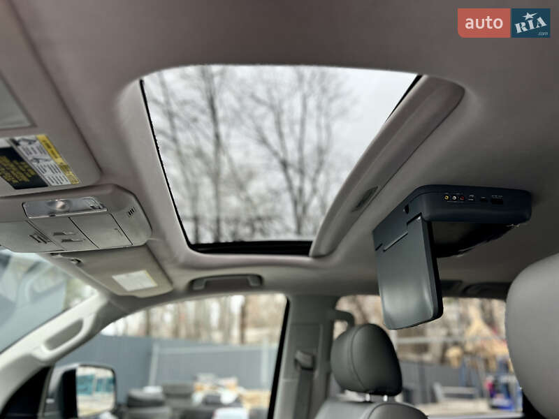 Позашляховик / Кросовер Toyota Sequoia 2018 в Одесі