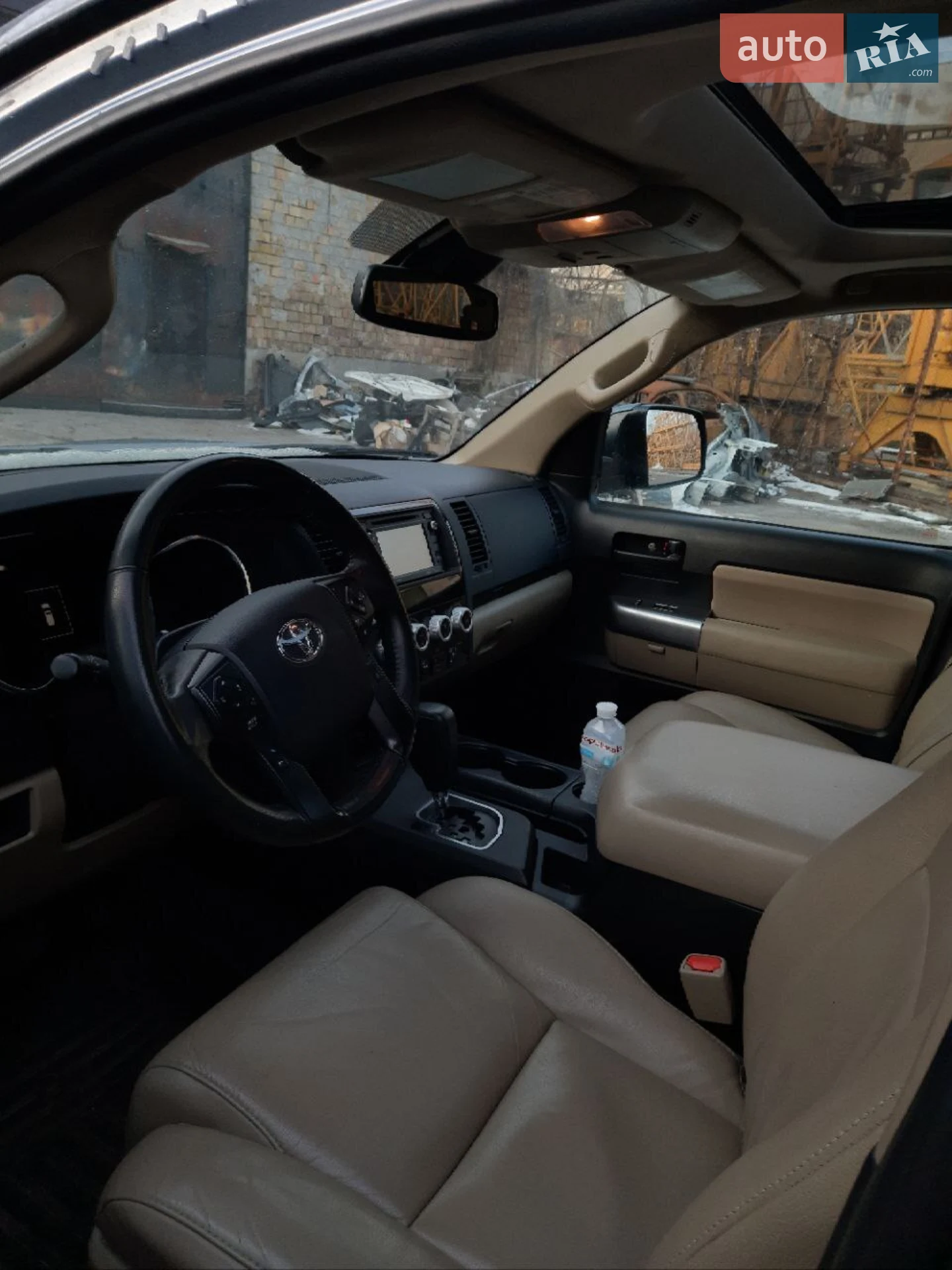 2018 Toyota Sequoia - мініатюра 16