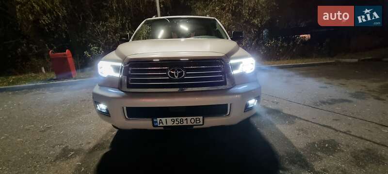 Позашляховик / Кросовер Toyota Sequoia 2016 в Києві фото 14 Позашляховик / Кросовер Toyota Sequoia 2016 в Києві