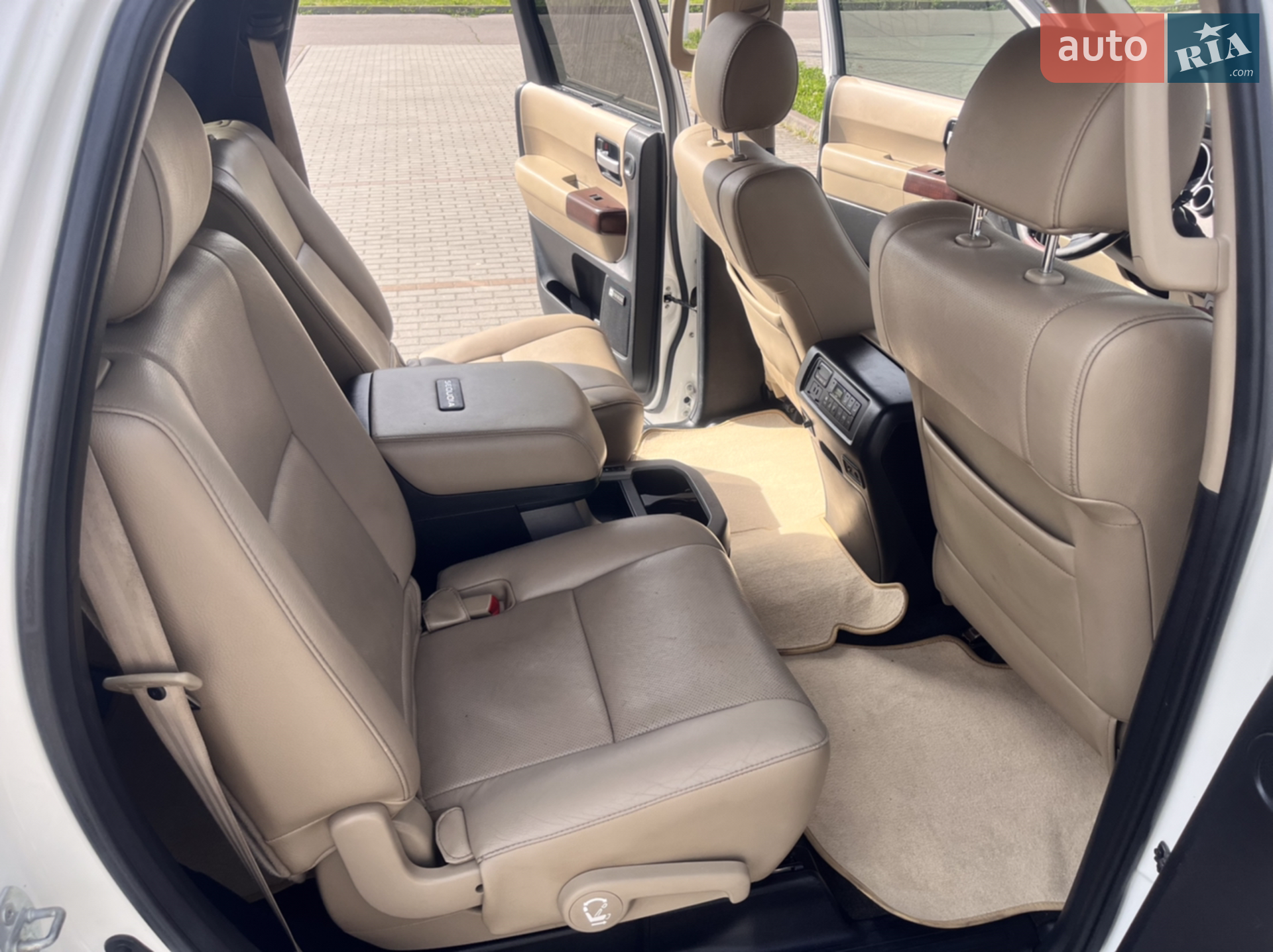 2012 Toyota Sequoia - мініатюра 14