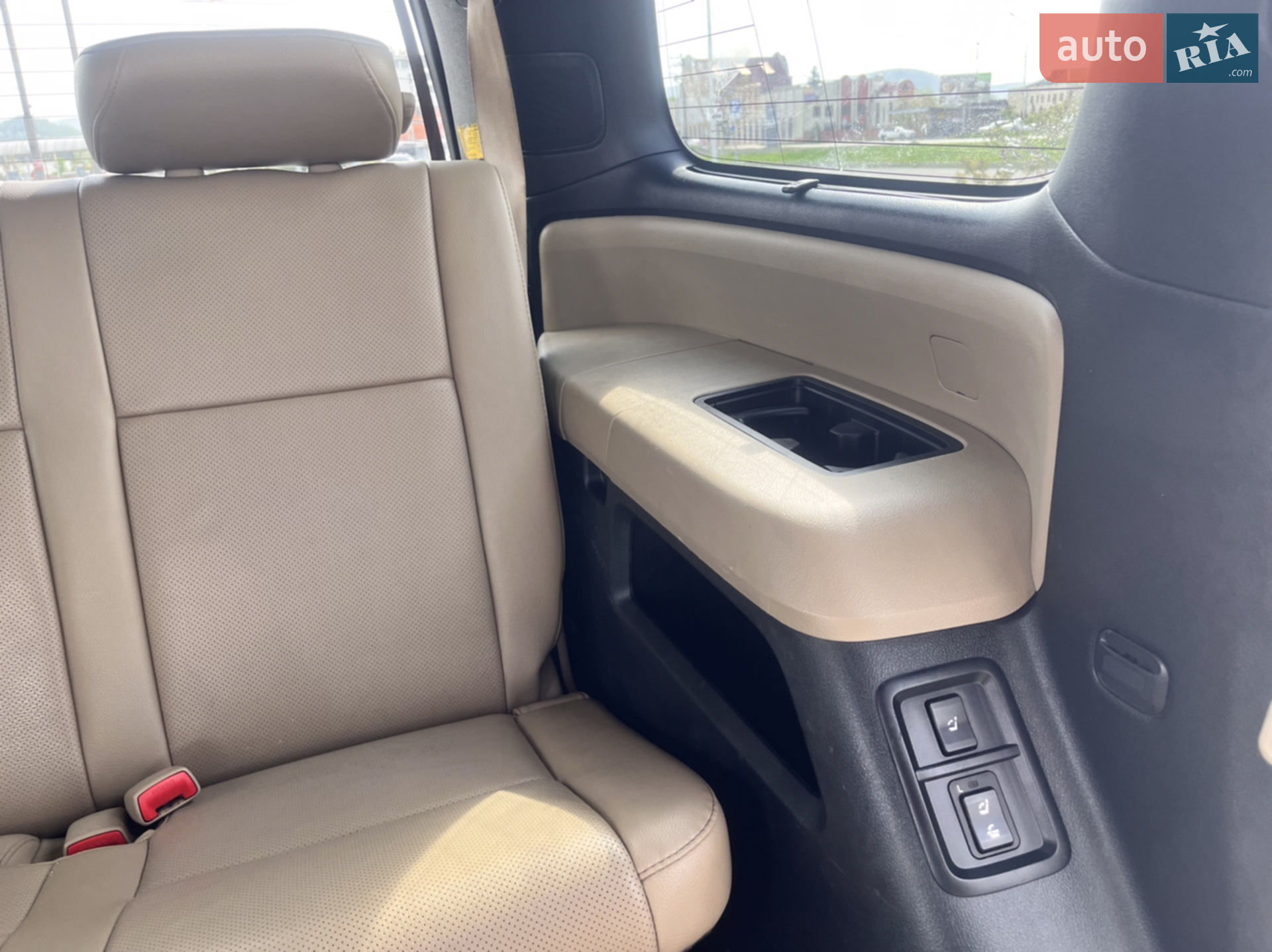 2012 Toyota Sequoia - мініатюра 18