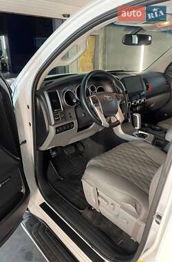 Внедорожник / Кроссовер Toyota Sequoia 2017 в Броварах