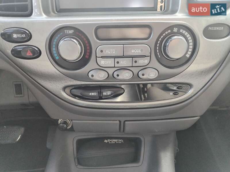 Позашляховик / Кросовер Toyota Sequoia 2002 в Одесі
