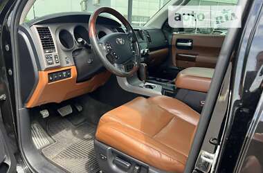 Внедорожник / Кроссовер Toyota Sequoia 2013 в Мукачево