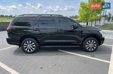 Внедорожник / Кроссовер Toyota Sequoia 2013 в Мукачево