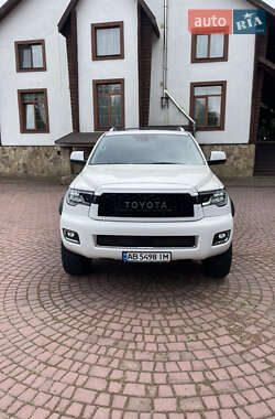Позашляховик / Кросовер Toyota Sequoia 2018 в Одесі