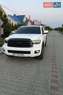 Позашляховик / Кросовер Toyota Sequoia 2013 в Луцьку