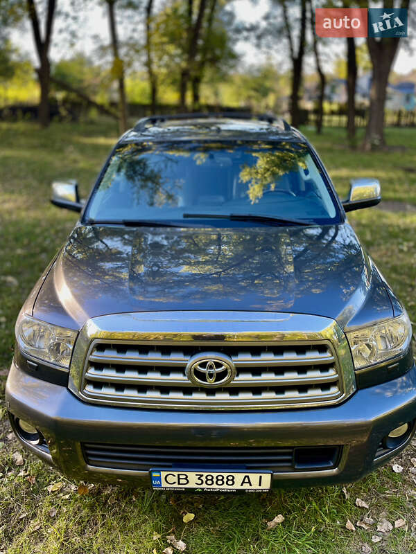Toyota Sequoia 2012