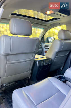 Внедорожник / Кроссовер Toyota Sequoia 2012 в 