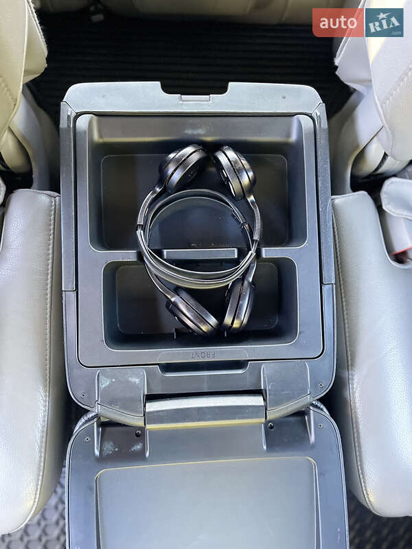 Внедорожник / Кроссовер Toyota Sequoia 2012 в Прилуках