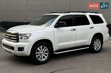 Позашляховик / Кросовер Toyota Sequoia 2012 в Києві