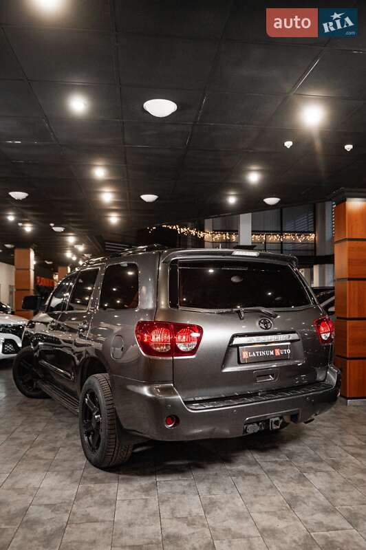 Позашляховик / Кросовер Toyota Sequoia 2018 в Одесі