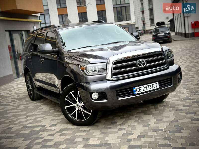 Внедорожник / Кроссовер Toyota Sequoia 2015 в Ивано-Франковске