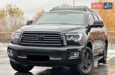 Позашляховик / Кросовер Toyota Sequoia 2013 в Києві