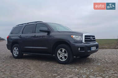 Внедорожник / Кроссовер Toyota Sequoia 2014 в Покровском