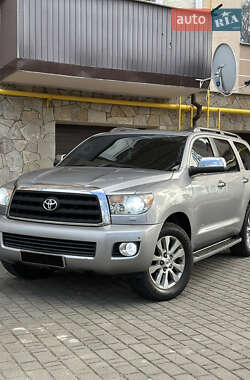 Внедорожник / Кроссовер Toyota Sequoia 2010 в Надворной