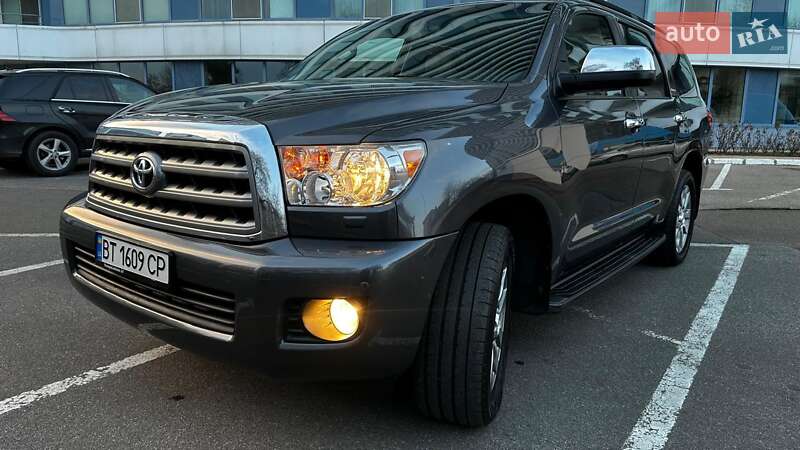 Toyota Sequoia 2015