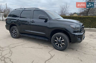 Позашляховик / Кросовер Toyota Sequoia 2012 в Києві