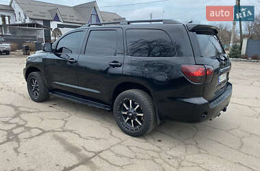 Позашляховик / Кросовер Toyota Sequoia 2012 в Києві