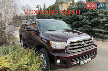 Внедорожник / Кроссовер Toyota Sequoia 2012 в Киеве