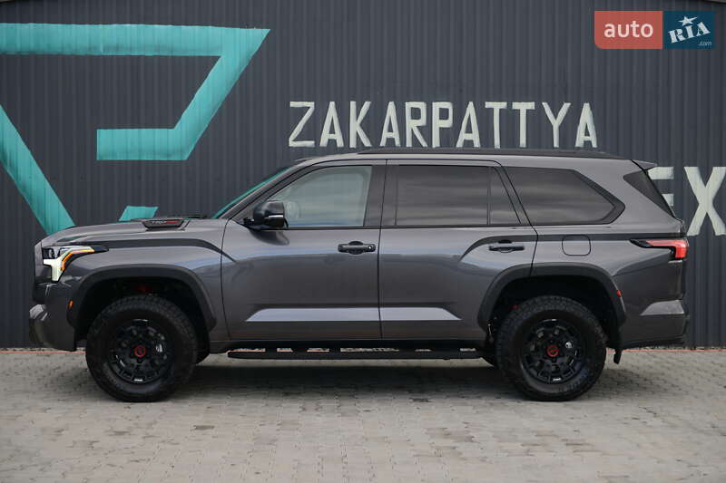 Внедорожник / Кроссовер Toyota Sequoia 2023 в Мукачево