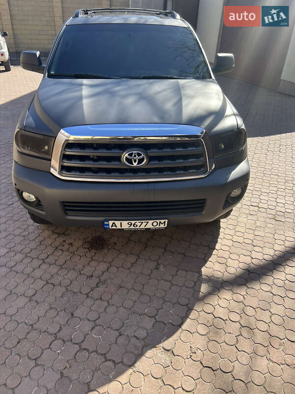 Позашляховик / Кросовер Toyota Sequoia 2011 в Києві