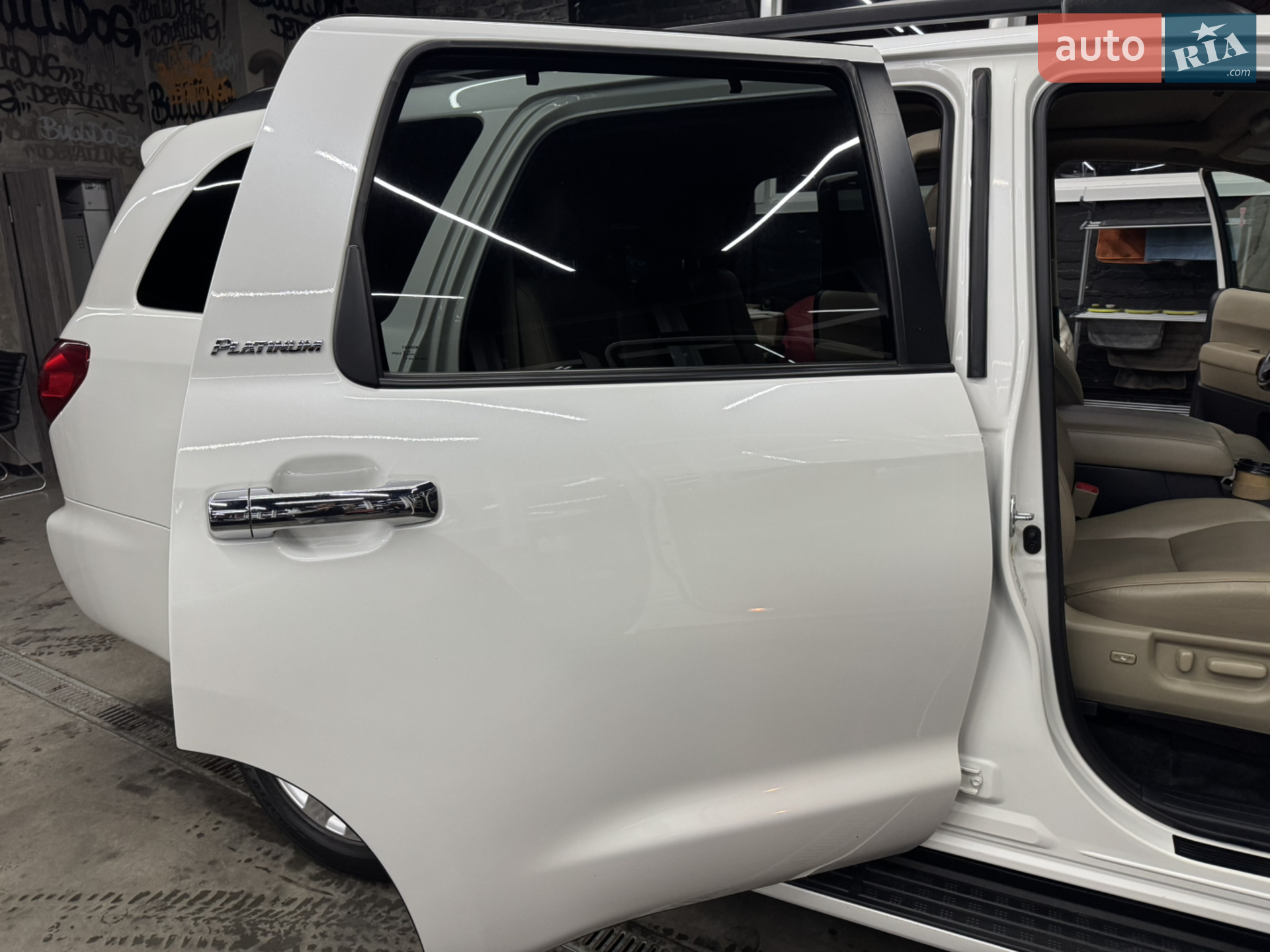 2013 Toyota Sequoia - мініатюра 12
