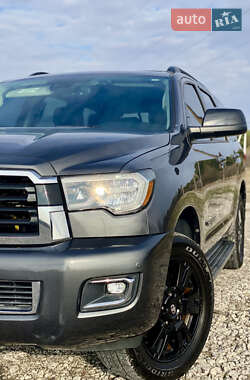 Внедорожник / Кроссовер Toyota Sequoia 2019 в 