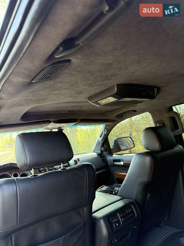 Внедорожник / Кроссовер Toyota Sequoia 2008 в Луцке