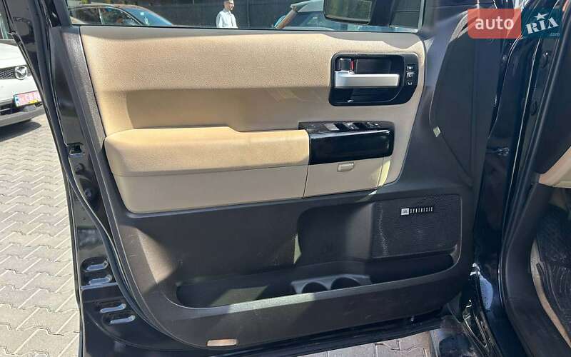 Внедорожник / Кроссовер Toyota Sequoia 2008 в Черновцах