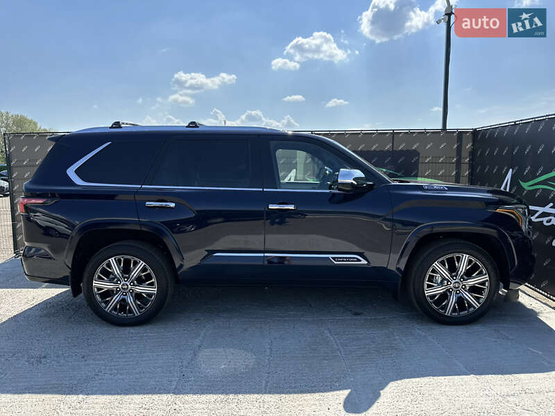 Внедорожник / Кроссовер Toyota Sequoia 2023 в Киеве