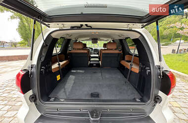 Позашляховик / Кросовер Toyota Sequoia 2011 в 