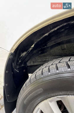 Позашляховик / Кросовер Toyota Sequoia 2011 в 