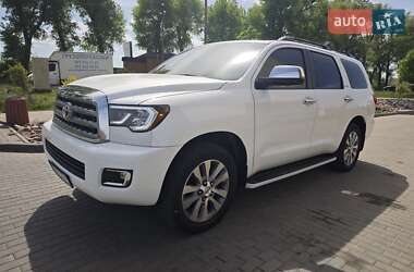 Позашляховик / Кросовер Toyota Sequoia 2015 в Києві