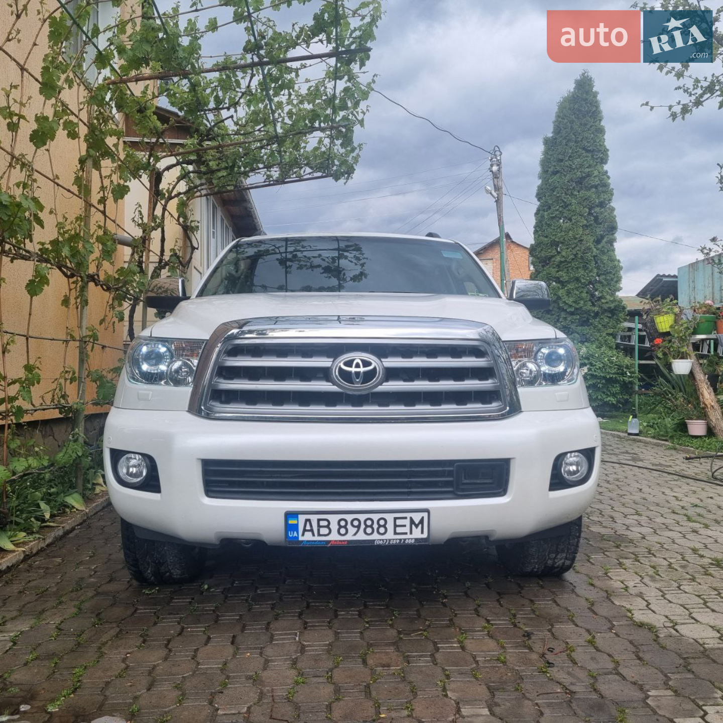2014 Toyota Sequoia - мініатюра 2