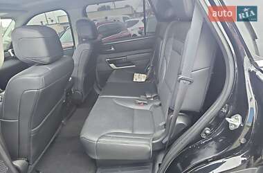 Внедорожник / Кроссовер Toyota Sequoia 2023 в 