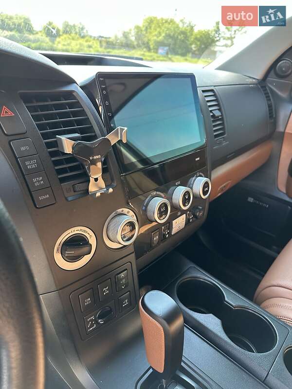 Внедорожник / Кроссовер Toyota Sequoia 2008 в Полтаве фото 14 Внедорожник / Кроссовер Toyota Sequoia 2008 в Полтаве