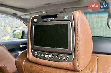 Внедорожник / Кроссовер Toyota Sequoia 2008 в 