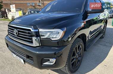 Внедорожник / Кроссовер Toyota Sequoia 2008 в 