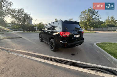 Внедорожник / Кроссовер Toyota Sequoia 2017 в 