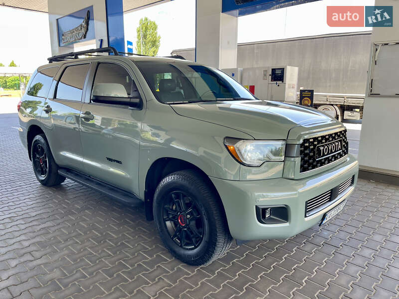 Позашляховик / Кросовер Toyota Sequoia 2021 в 