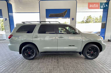 Позашляховик / Кросовер Toyota Sequoia 2021 в 