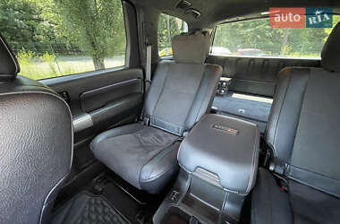 Позашляховик / Кросовер Toyota Sequoia 2021 в 